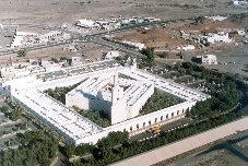 La Mosquée Al-Miqat (Aaba Ali) Click to view high resolution version