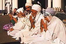 Pilgrims praying