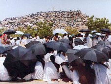 La montagne Al-Rahmah à Arafat Click to view high resolution version