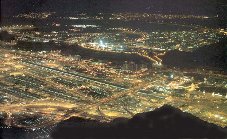 Mina, la cité des tentes, de nuit Click to view high resolution version